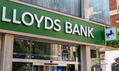 Lloyds shareholders could take £1bn hit over car finance crisis