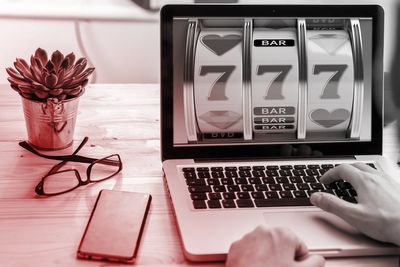 How to Play Online Slot Games: Complete UK Guide