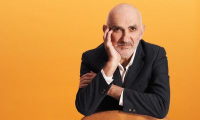 Paul Kelly: Fever Longing Still – an old-school variety show with old-school oomph