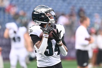 Eagles CB Isaiah Rodgers unveils a pair of Kelly Green Nike Diamond Turf 96 TD for Week 9