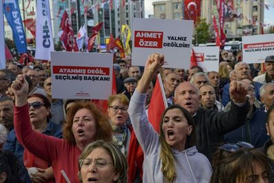 Turkey Opposition Protests At Mayor's Arrest For 'PKK Ties'