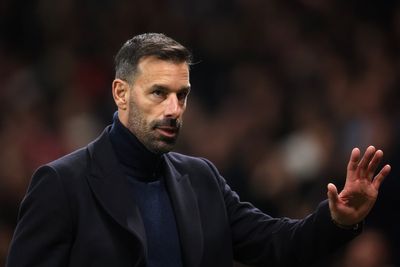 Ruud van Nistelrooy reveals next steps of Manchester United manager search and message from club legend