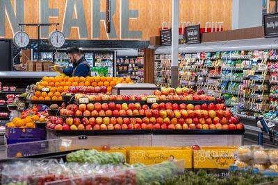 14-year-old has plan to keep pesticides out of your groceries