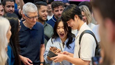 Apple Beats September-Quarter Targets On iPhone, Services