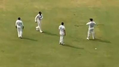 Virat Kohli entertains fans with epic dance moves at Wankhede. WATCH