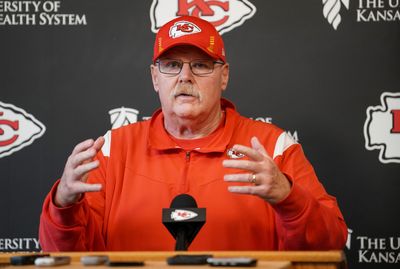 Chiefs HC Andy Reid reveals Joshua Uche’s playing chances vs. Buccaneers in Week 9