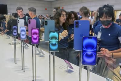Apple's AI-Infused Iphone Boosts Sales In Recent Quarter