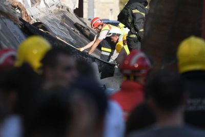 At least 8 killed in roof collapse at Serbian railway station