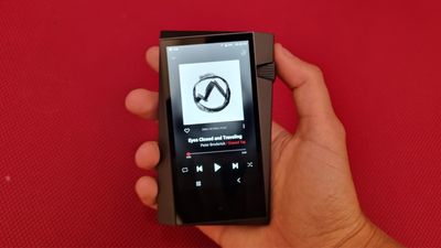 Our favourite hi-res portable music player is now £200 off in this early Black Friday deal