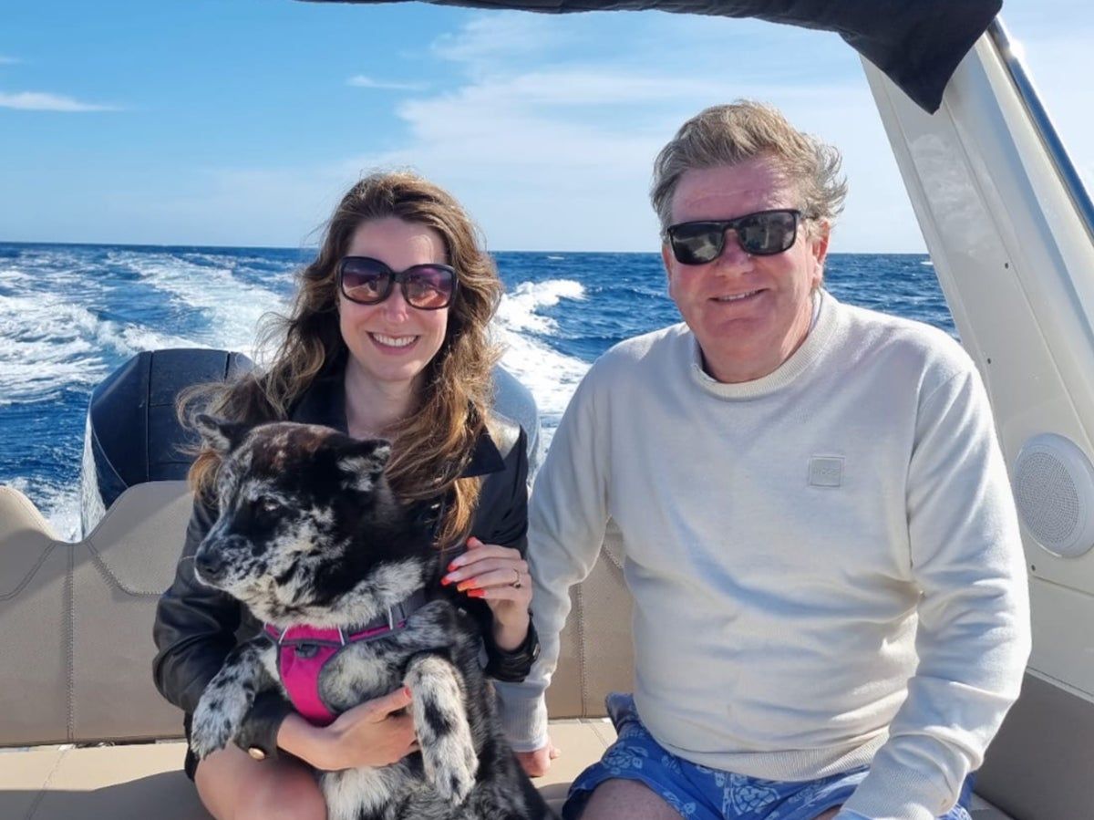 Give a dog a clone Heartbroken couple to spend…