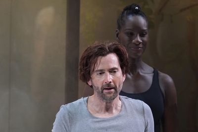 David Tennant-starring Macbeth cancelled for a night ‘due to cast illness’