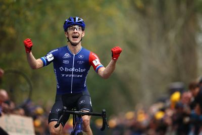 Koppenbergcross: Lars van der Haar storms to victory on iconic cobbled climb