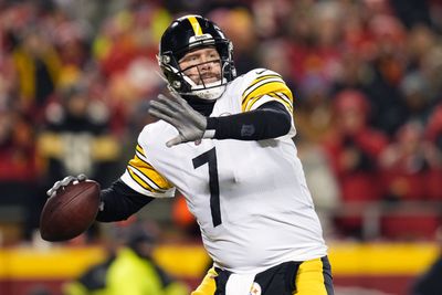 Steelers’ legendary QB speaks his mind on LT Dan Moore Jr.