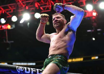 UFC champion Dricus Du Plessis: Beating Khamzat Chimaev ‘warrants a double title fight’