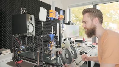 Enthusiast builds a 3D printer that uses a hot glue gun — heavily modified Dremel glue gun surprisingly good at printing objects