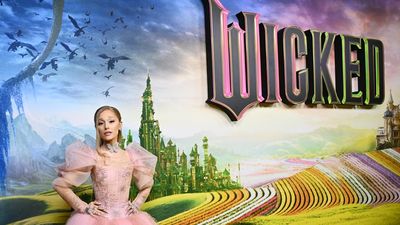 Ariana Grande visits Land of Oz for Wicked premiere