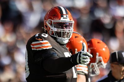 Browns bench healthy Jedrick Wills for Dawand Jones vs. Chargers