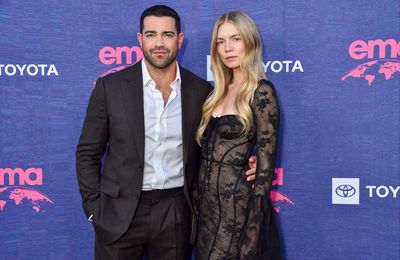 Jesse Metcalfe prefers dating non-celebrities