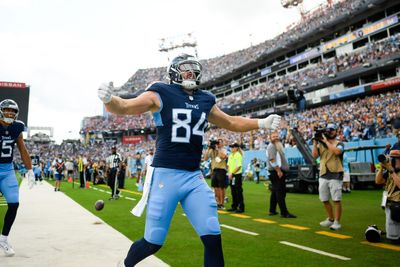 Titans vs. Patriots: Best photos from Week 9