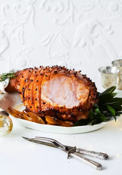 Pear, cinnamon & clove caramel glazed ham