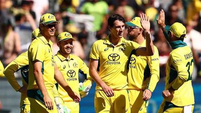 Watch: Pat Cummins' brute of a bouncer to dismiss Kamran Ghulam