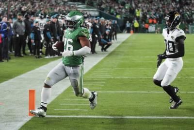 Saquon Barkley Leads Eagles To Fourth Straight Win