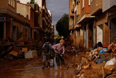 Heavy rains in Spain’s Barcelona amid search for flood victims in Valencia