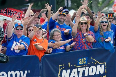 Jacksonville Sheriff's Office reviews officer altercations with fans at Georgia-Florida game