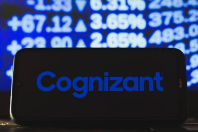 Are Wall Street Analysts Predicting Cognizant Technology Solutions Stock Will Climb or Sink?