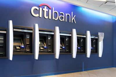 Do Wall Street Analysts Like Citigroup Stock?