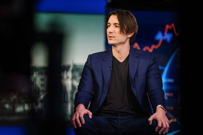 Trump leads Harris on Robinhood’s new prediction market with 100 million contracts traded