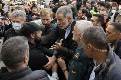 Spain's King Faces Anger And Mud In Flood Aftermath