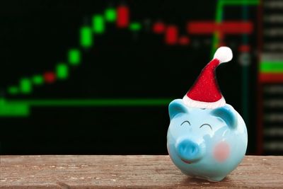 3 Retail Stocks to Watch as Holiday Sales Spike