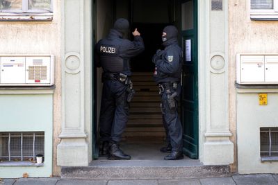 German police arrest 8 suspected members of a far-right militant group