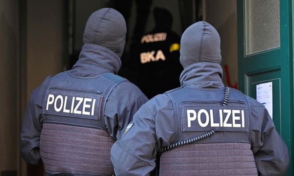 Eight suspected members of far-right terror cell arrested in Germany