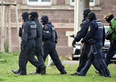 Germany Arrests Eight Members Of Far-right Paramilitary Group