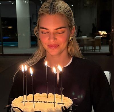 Kendall Jenner's Birthday Outfit Is a Cozy Fall Ode to '90s Minimalist Basics