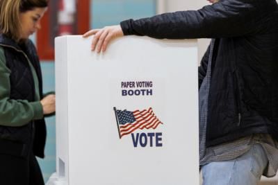 Georgia Extends Voting Hours Due To Bomb Threats