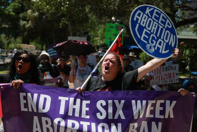 Florida Rejects Abortion Rights Amendment to Overturn 6-Week Abortion Ban