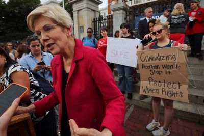 Elizabeth Warren Defeats Pro-Crypto Republican To Hang Onto Senate Seat