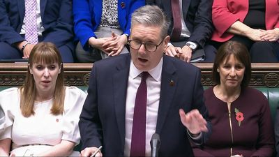 UK politics live: Davey accuses Badenoch of ‘cheerleading’ for Trump after Starmer snubs her call for apology