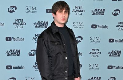 Jake Bugg isn't bothered by fans being on their phones at his shows