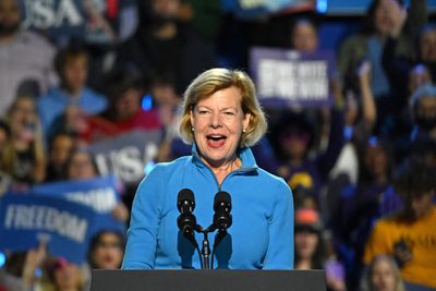 Baldwin holds Wisconsin Senate seat