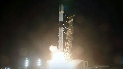 SpaceX launches 20 Starlink satellites from California (video)