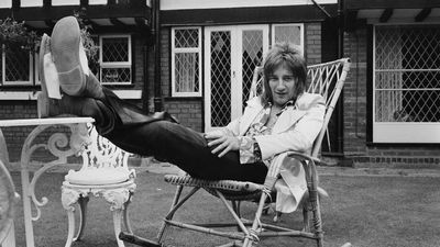 "The looseness that the Faces were known for just became too loose. It was such an unprofessional band": How Rod Stewart corralled chaos to make his solo classic Every Picture Tells A Story