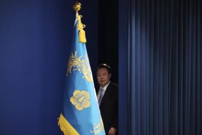 South Korean President Denies Wrongdoing Amid Influence-Peddling Scandal