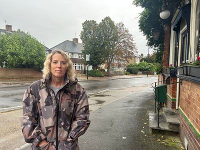 Parents demand action on ‘death trap’ Twickenham junction after near-miss crashes outside school