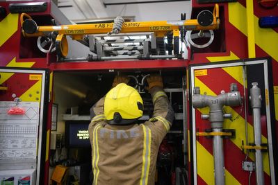 Ten taken to hospital after flat fire