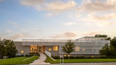 A new Texas house transforms a sloping plot into a multi-layered family home