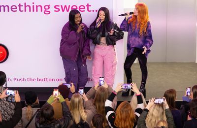 Sugababes surprise commuters with performance at London King's Cross station